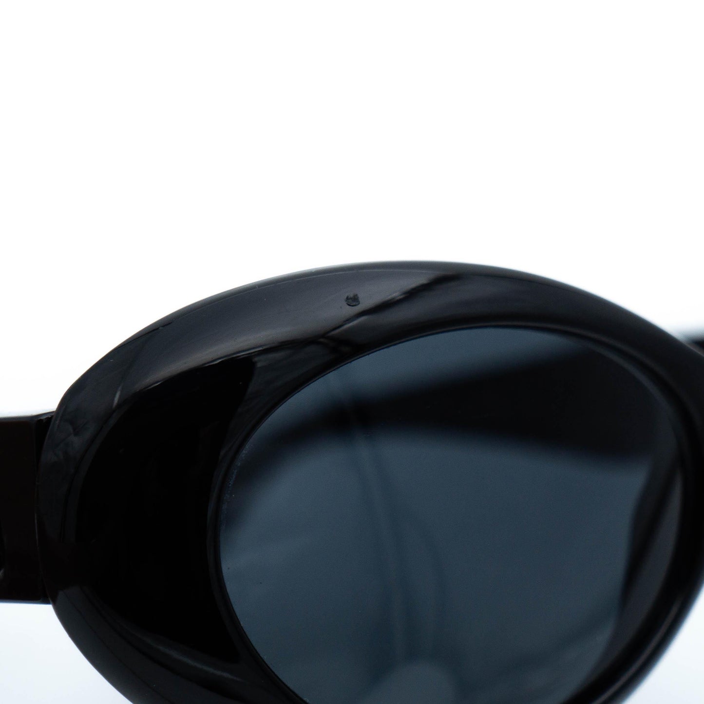 Gianni Versace MOD 475/E Black Oval Sunglasses Vintage