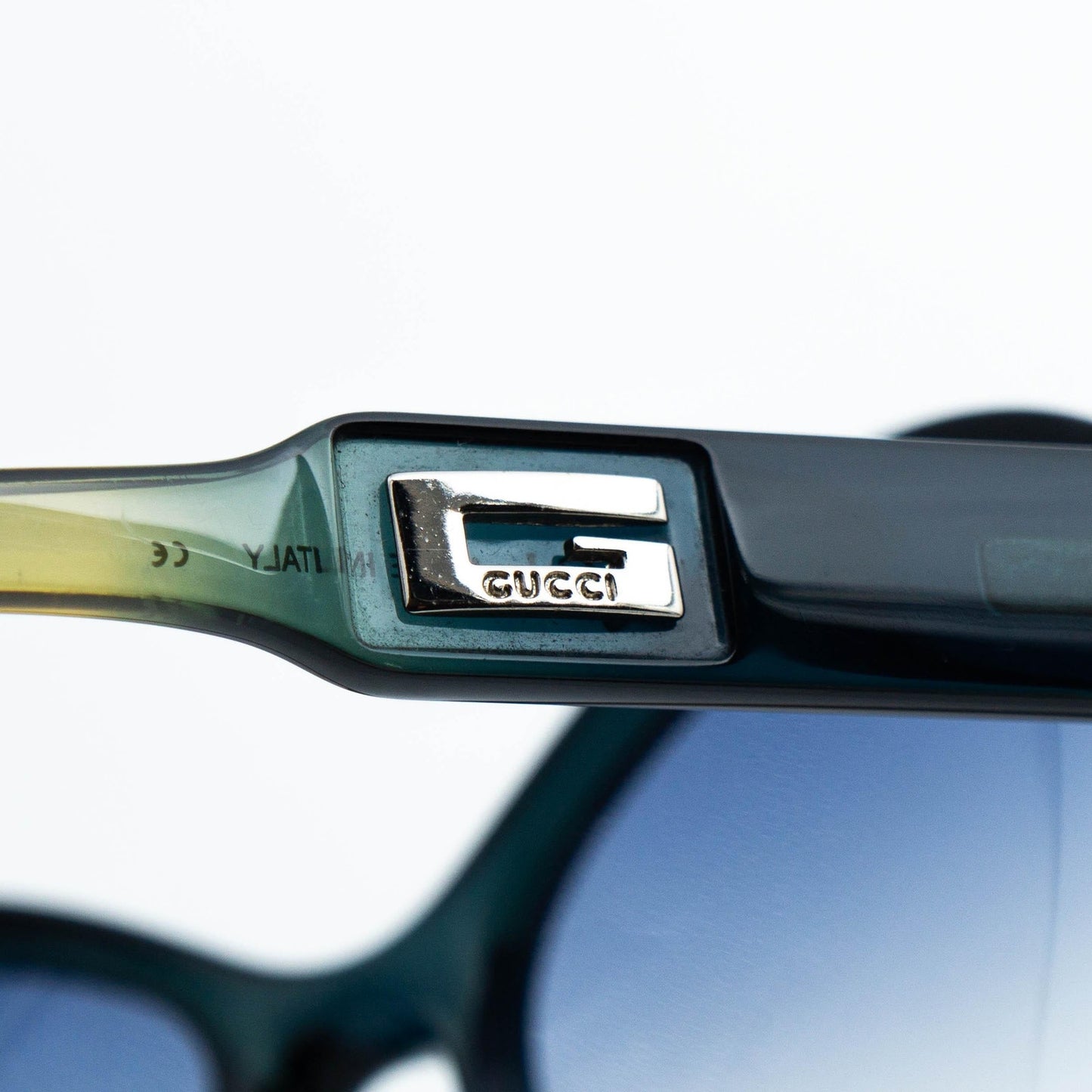 GUCCI GG 2476 Blue Yellow Oval Sunglasses Vintage 90s