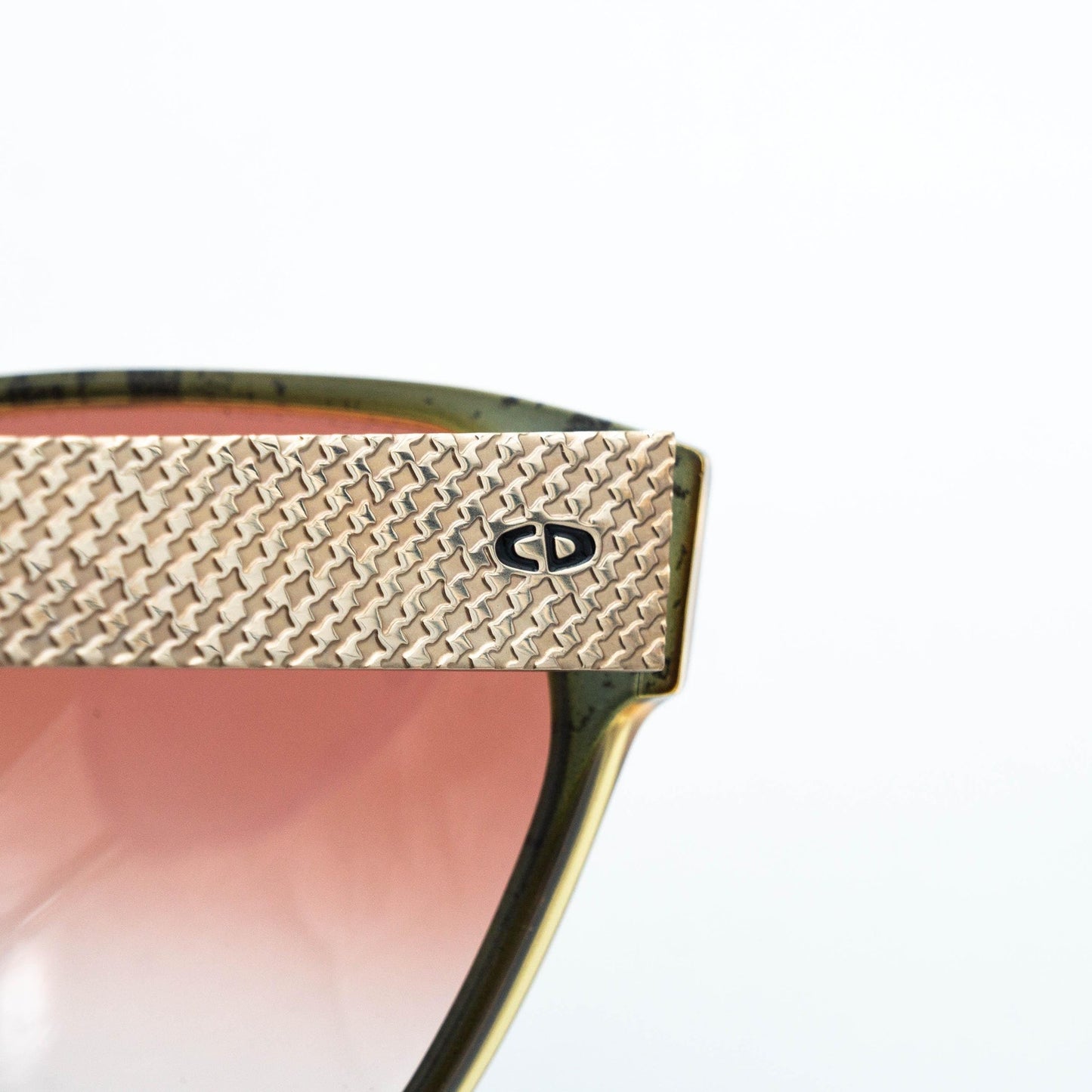 Christian DIOR 2565 Oversized Gold Sunglasses Vintage 80s