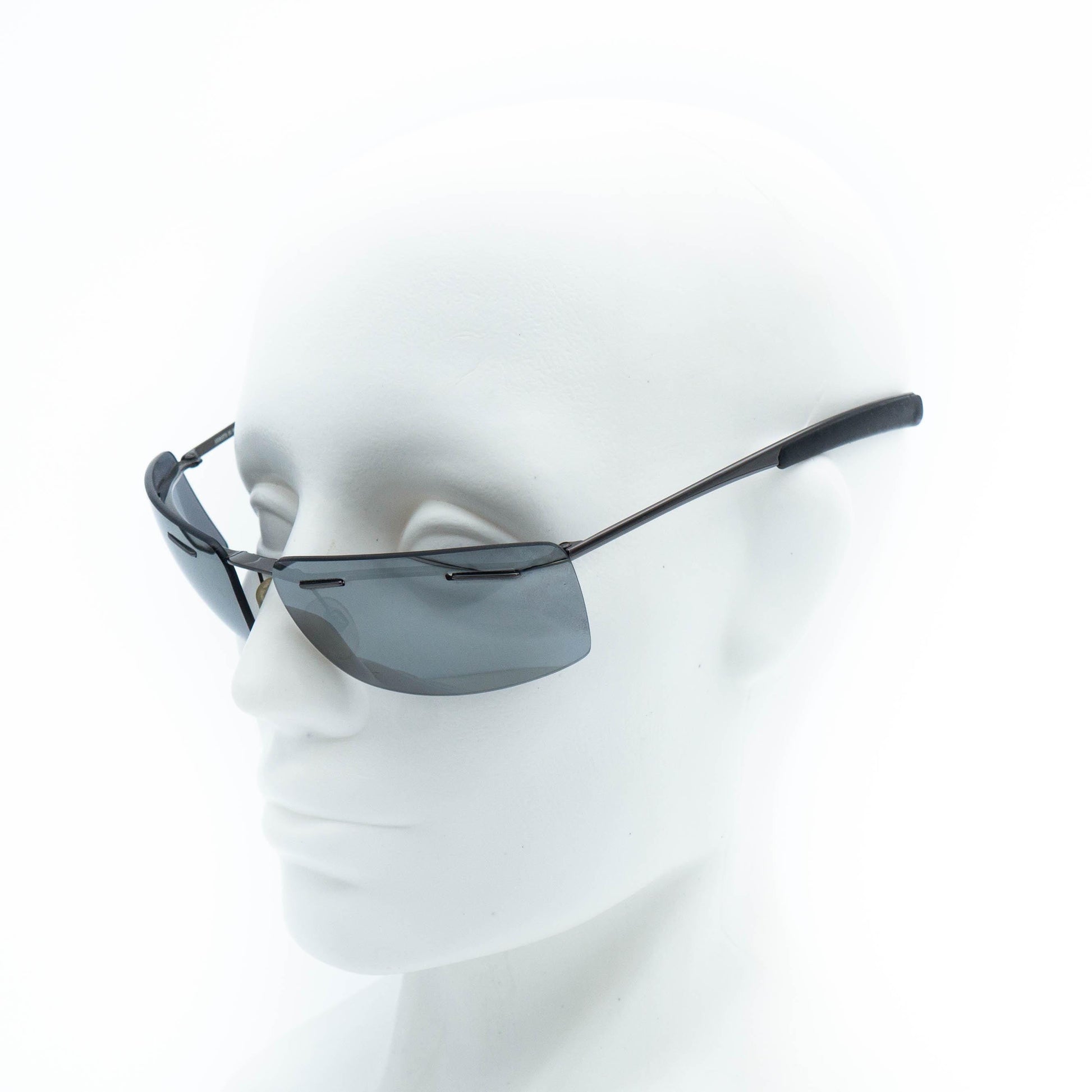 Armata Di Mare ADM S631 on mannequin angled view