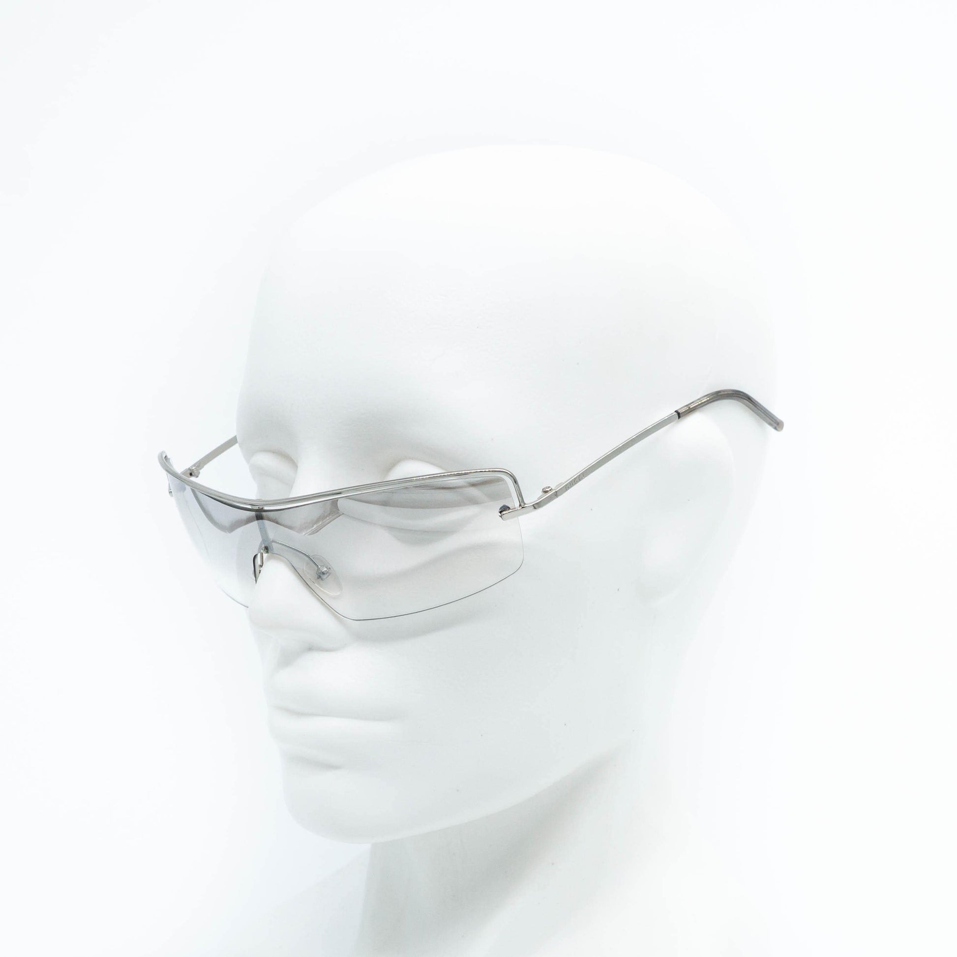 Gucci GG 2683/S sunglasses on mannequin