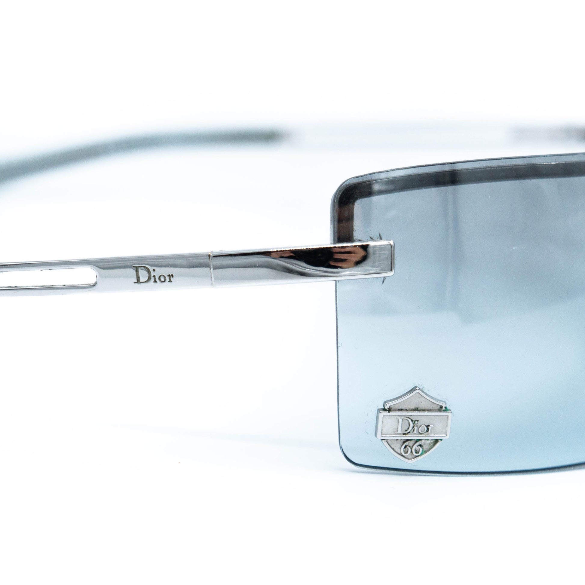 Dior STUNT sunglasses close-up of logo detail