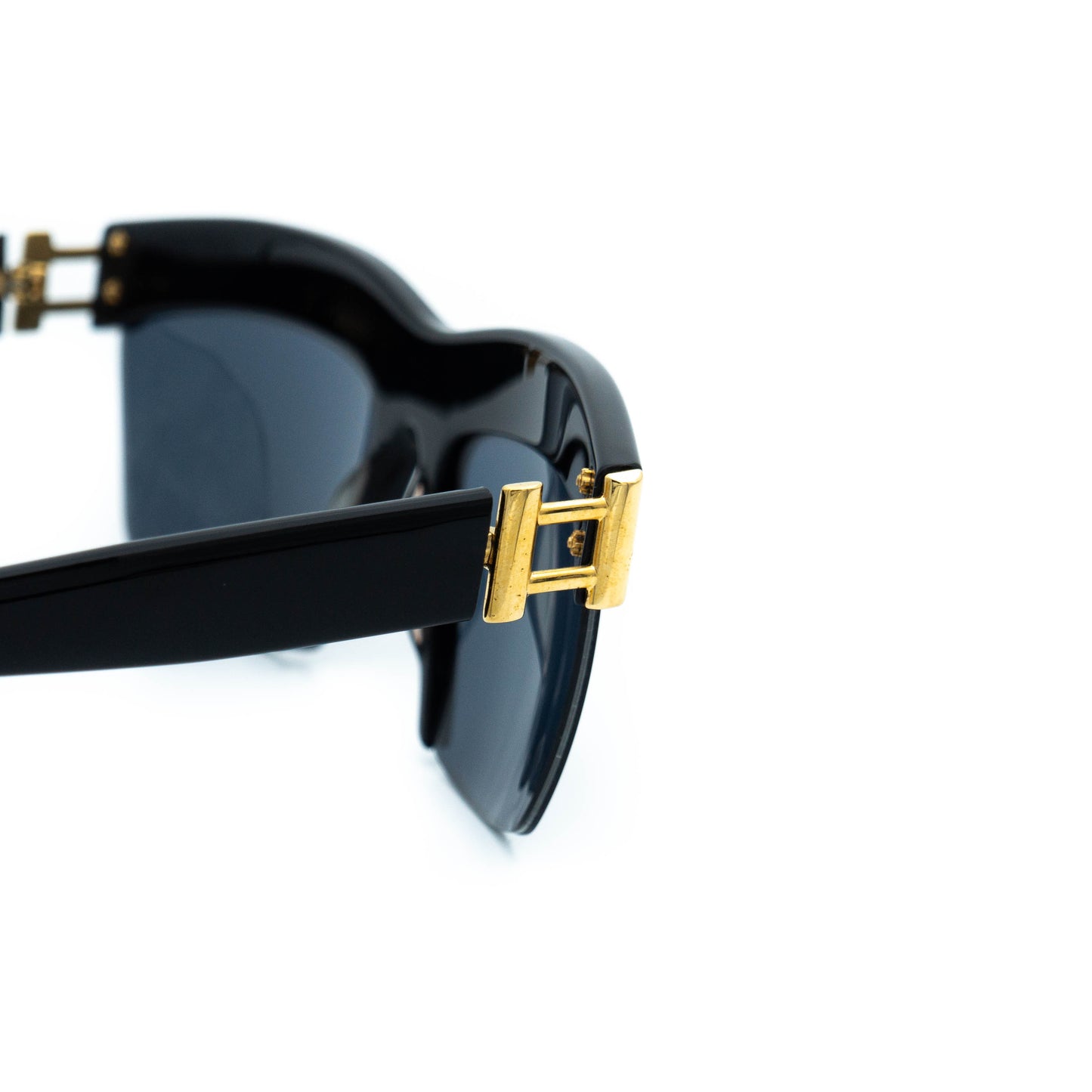Charme 7074 Black Gold Women Sunglasses Vintage