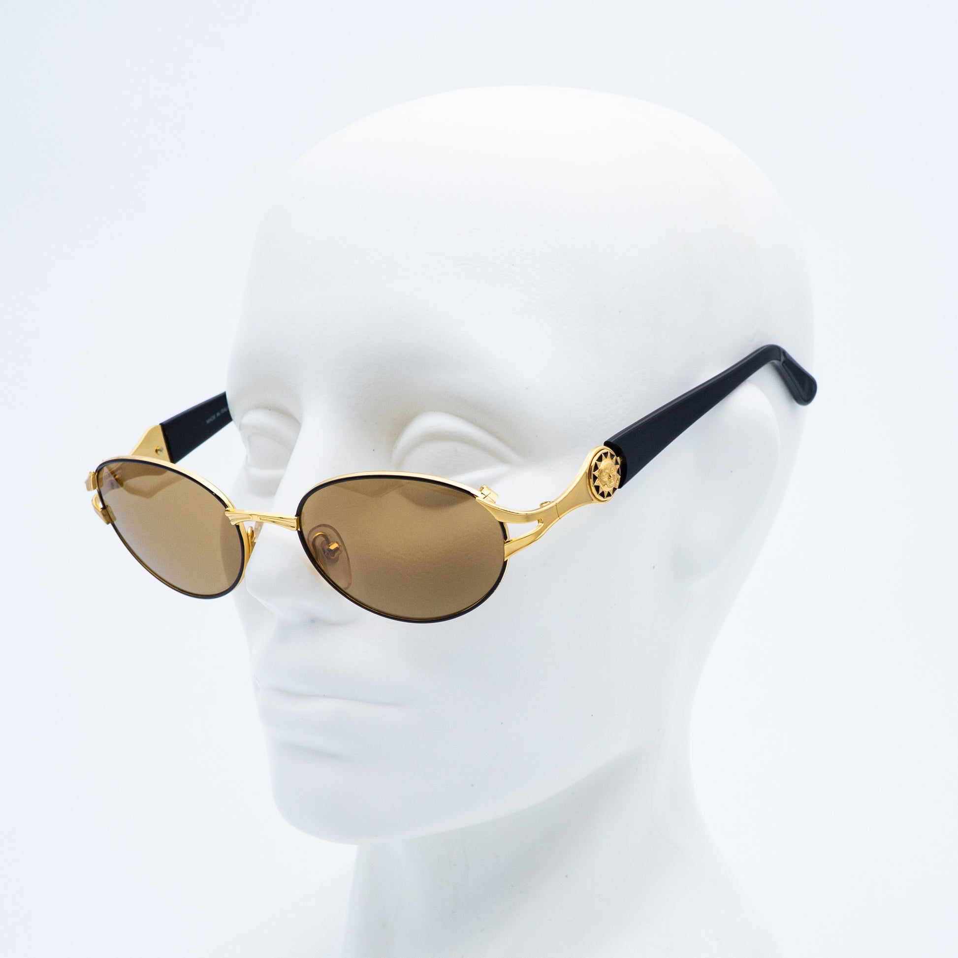 Gianni VERSACE mod 1231 Oval Gold Sunglasses Vintage