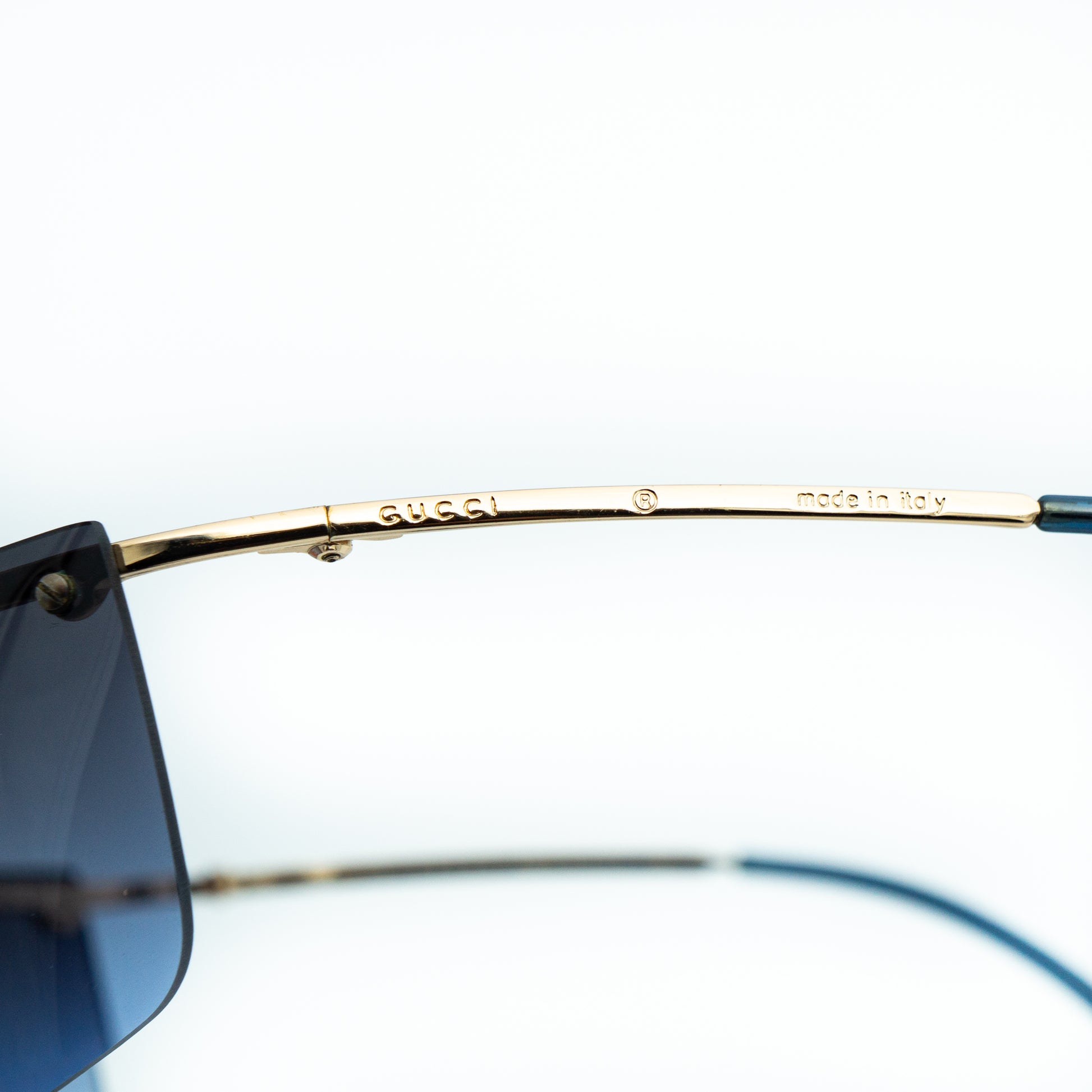 GUCCI GG 2653 Rimless Shield Blue Gold Sunglasses Vintage