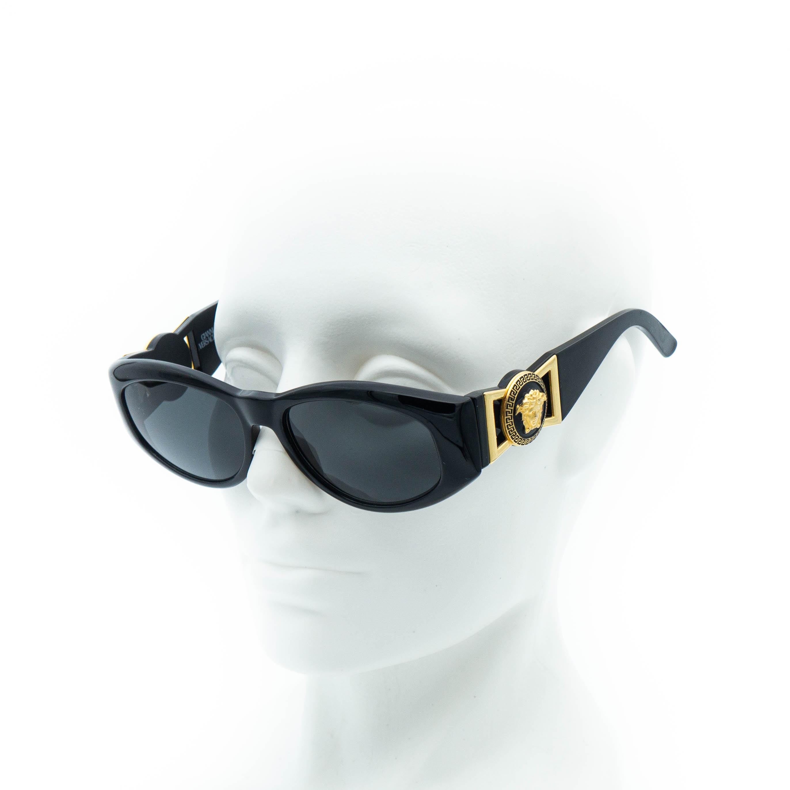 Gianni Versace Mod 424/M Gold Black Sunglasses Vintage Biggie