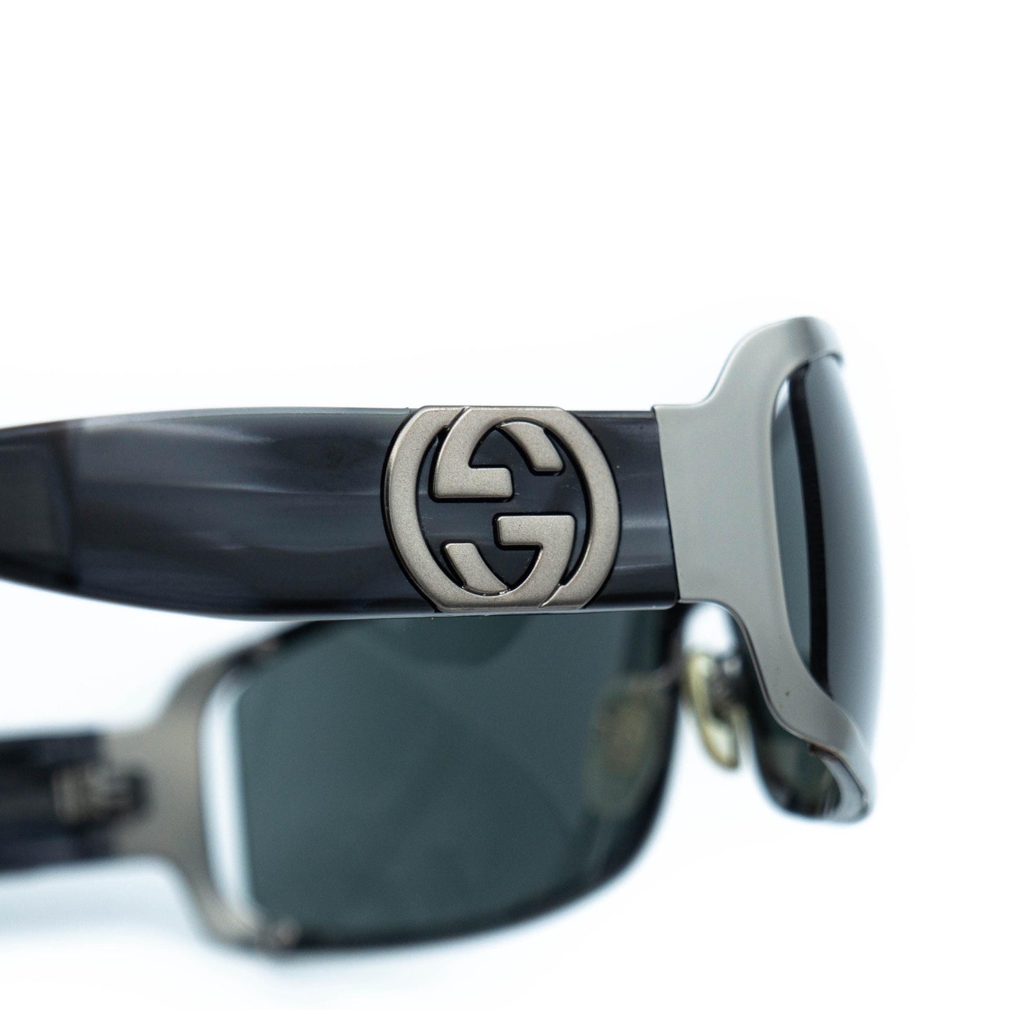 GUCCI GG 2798 Silver Gray Wrap Sunglasses Vintage