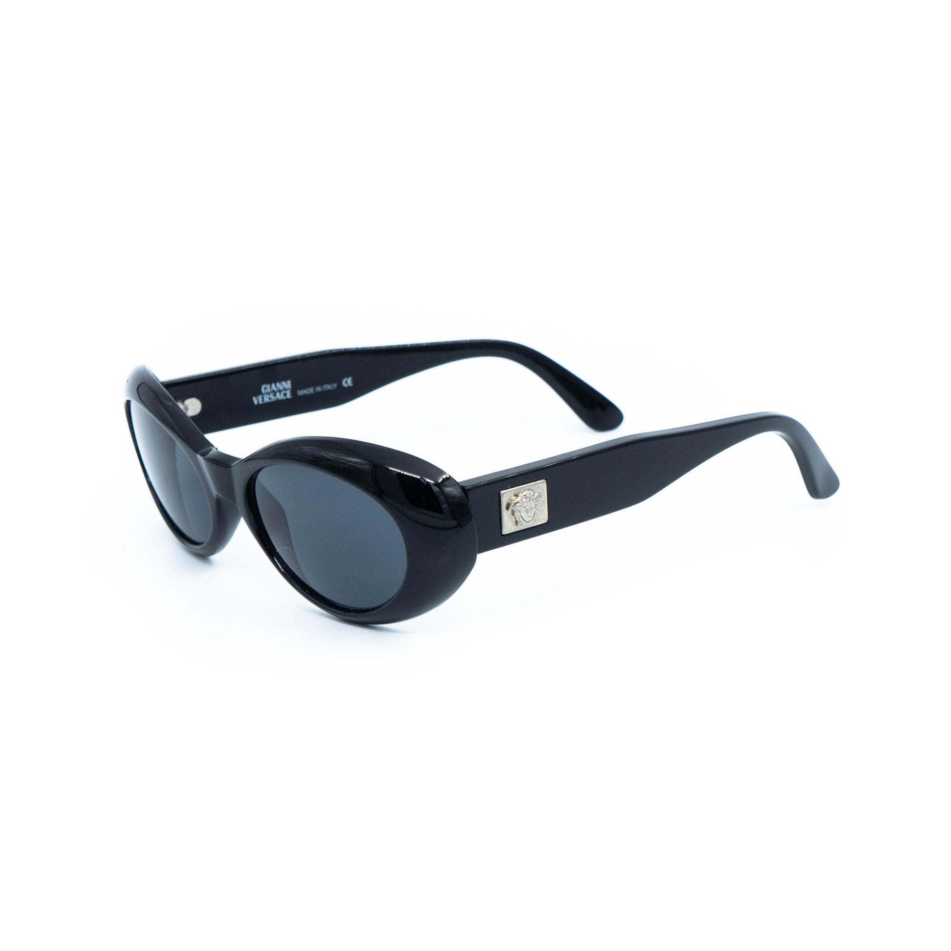 Gianni Versace MOD 475/E black oval vintage sunglasses front view
