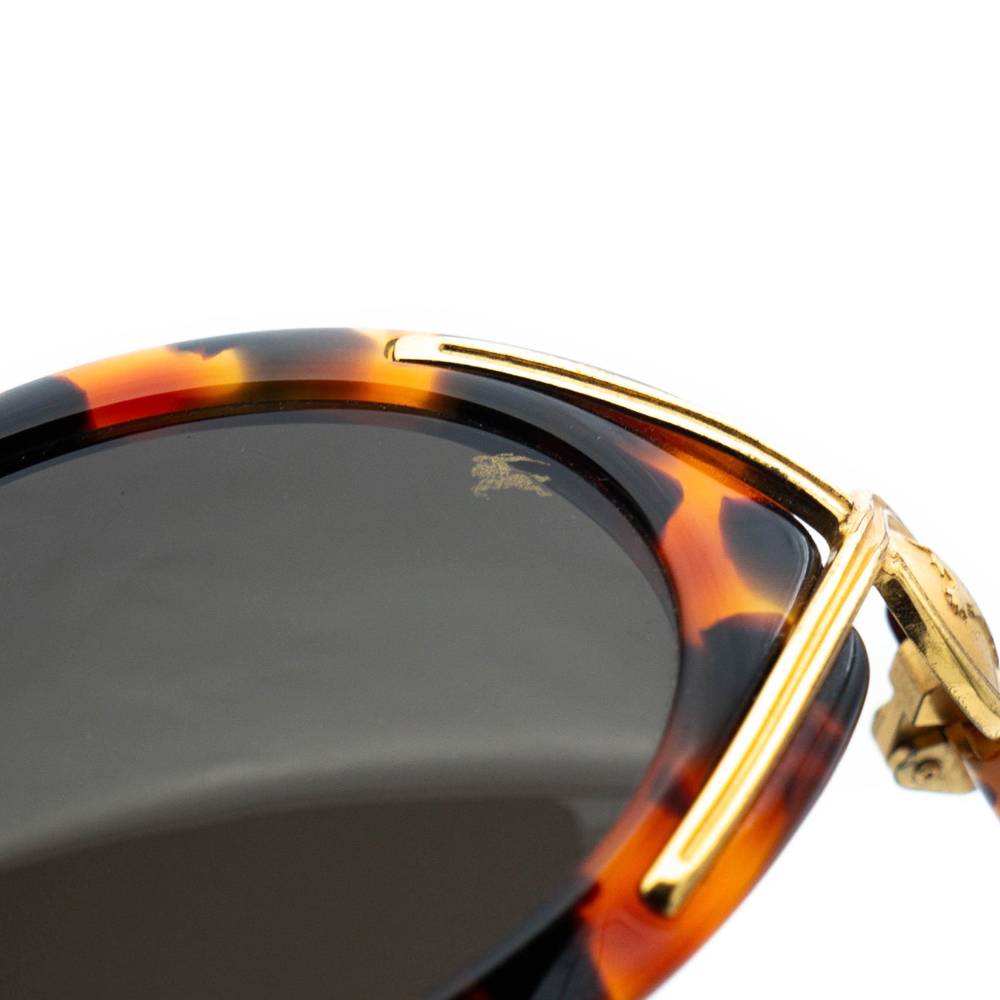 Burberry B 8267 Oval Tortoise Gold Sunglasses Vintage