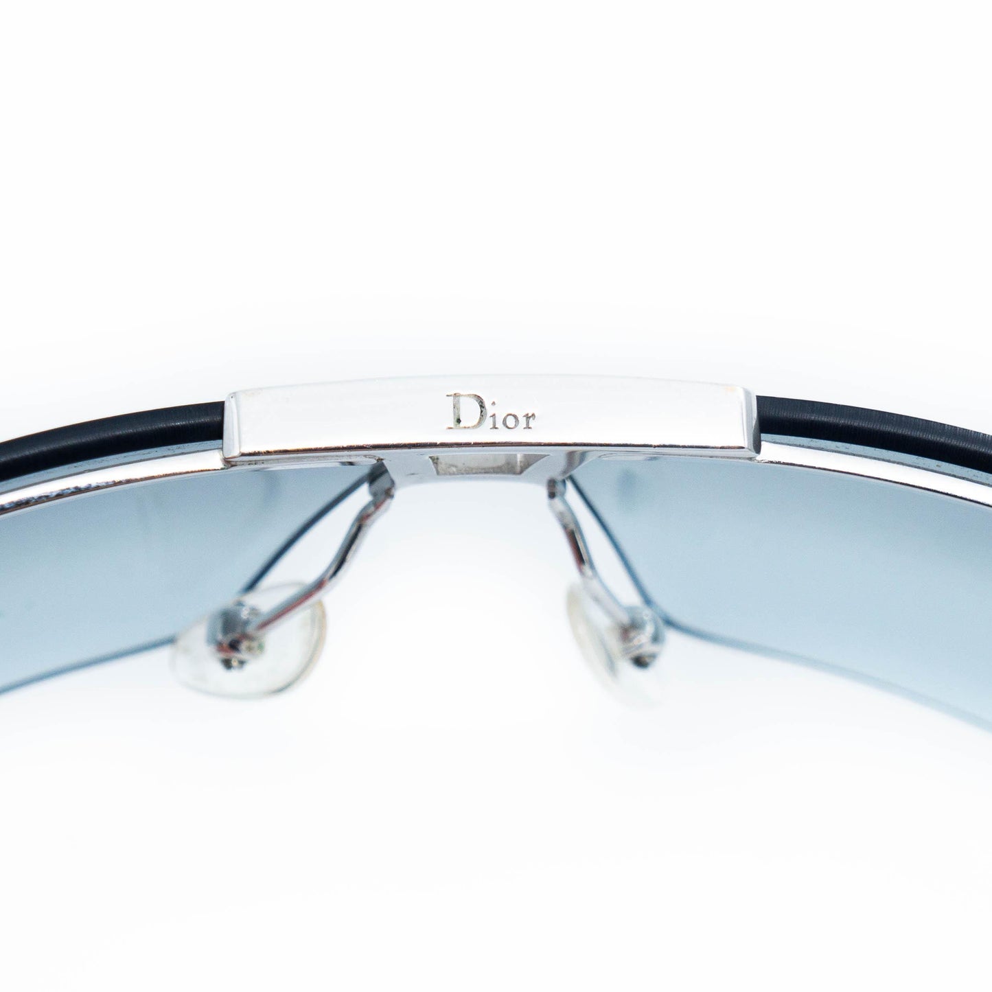 Dior STUNT sunglasses close-up of logo detail