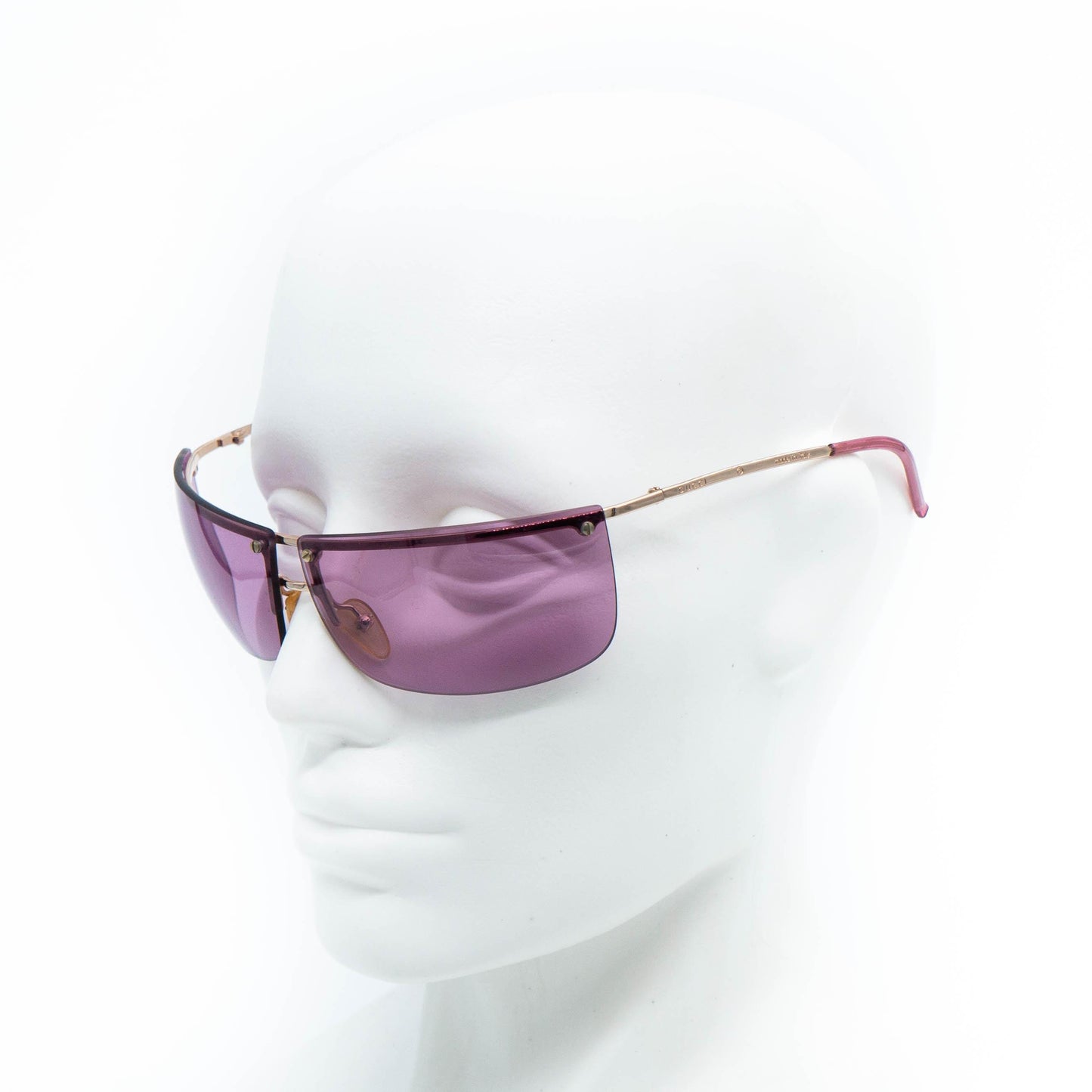 Gucci GG 2653/S sunglasses on mannequin
