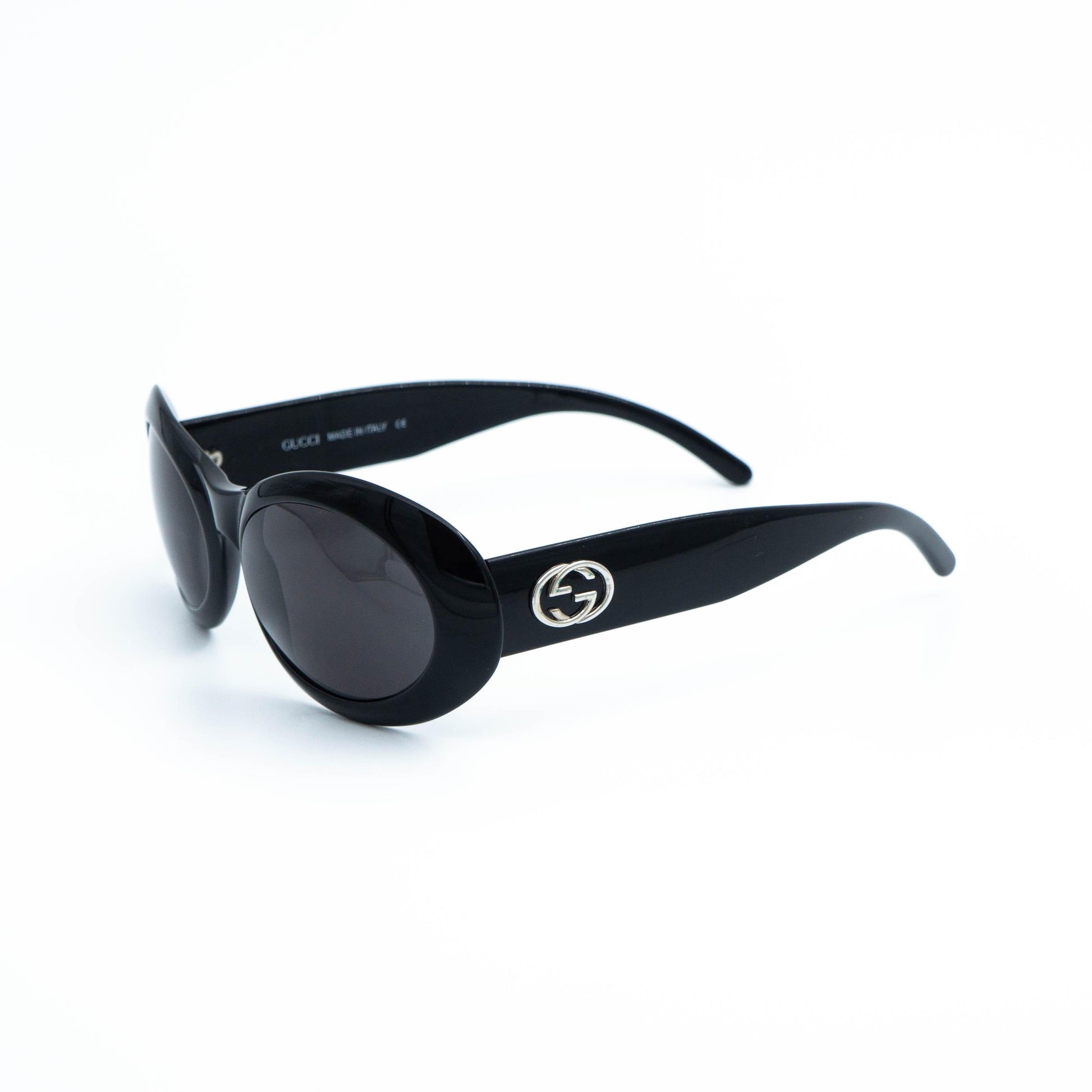 Gucci GG 2400/N/S black oval sunglasses front view